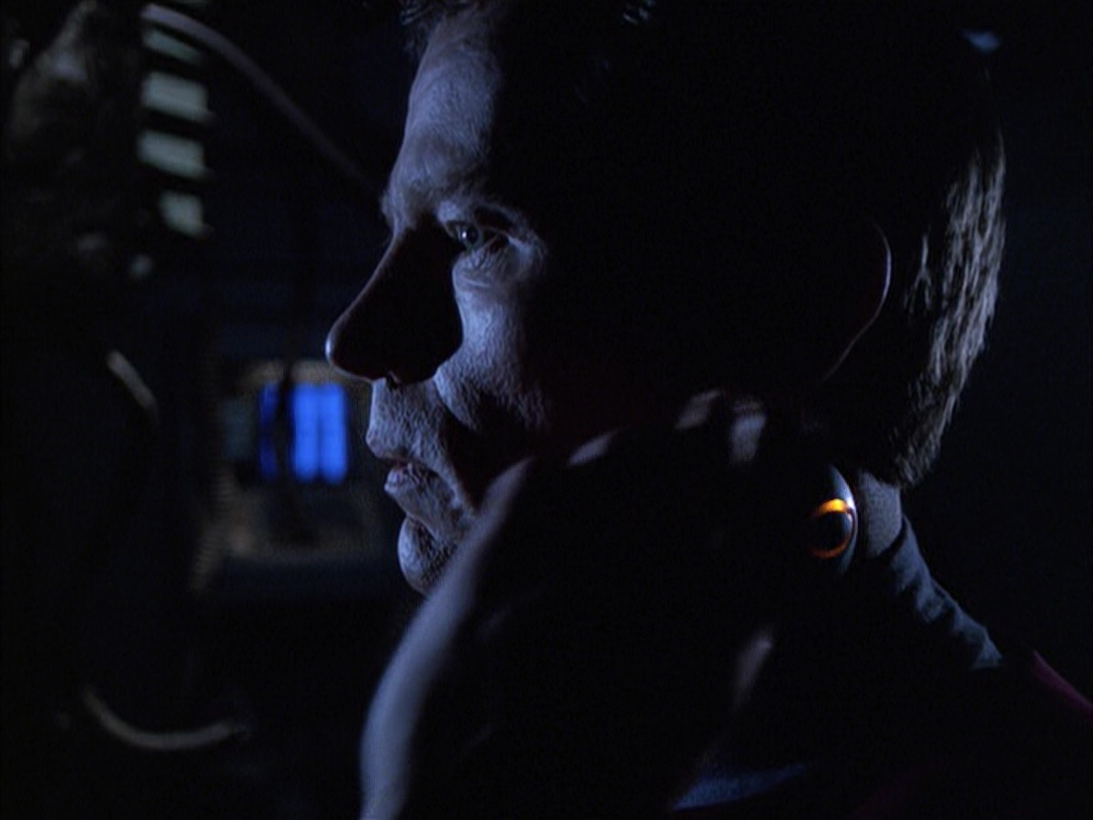 extant_StarTrek_VOY_6x01-EquinoxPart2_02536.jpg