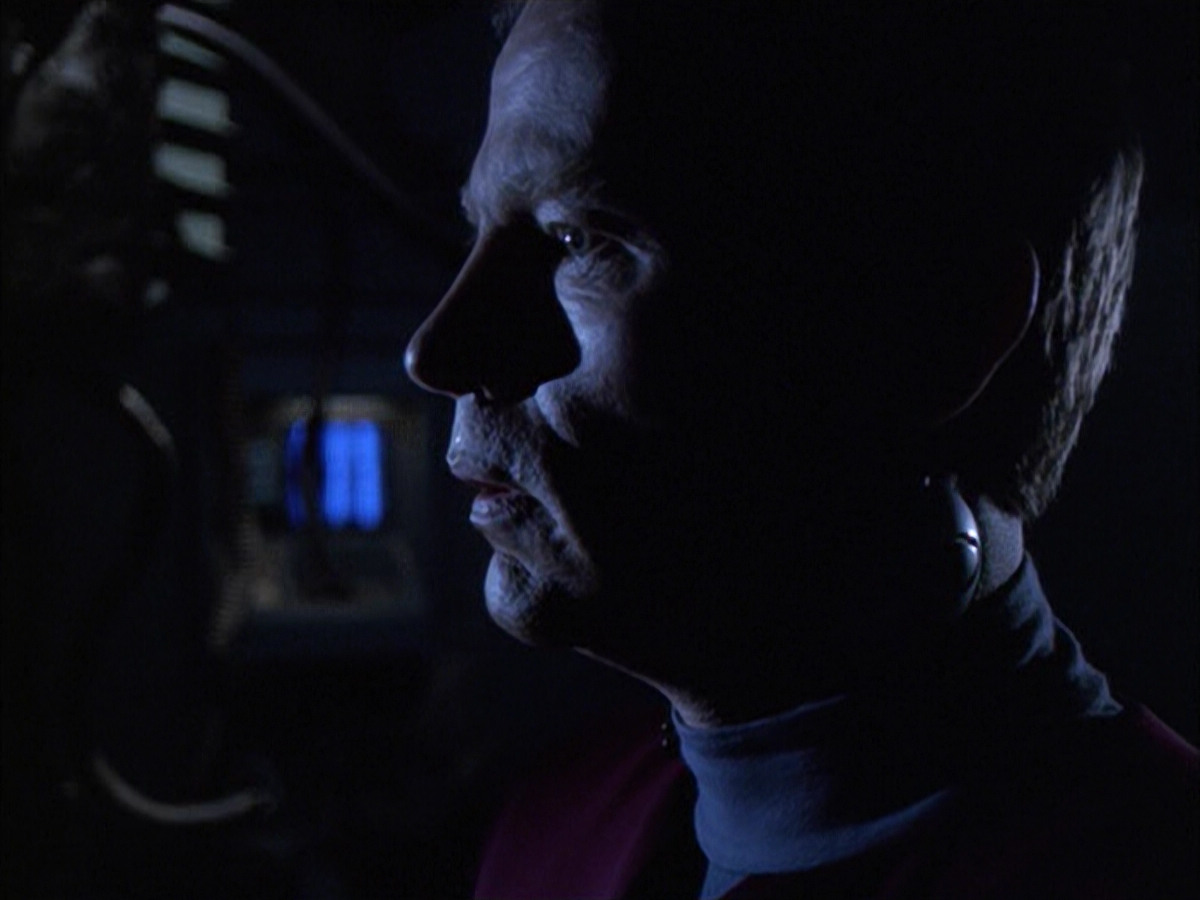 extant_StarTrek_VOY_6x01-EquinoxPart2_02537.jpg