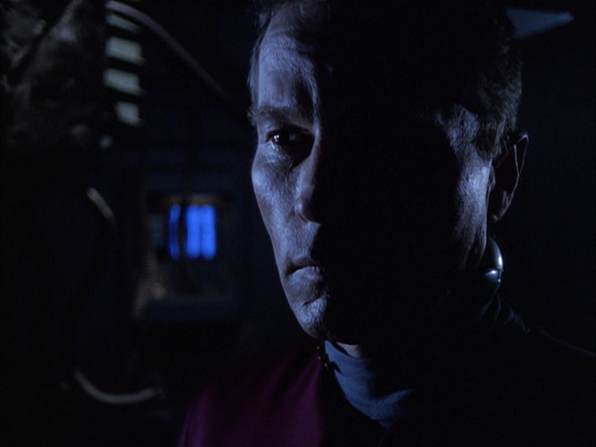 extant_StarTrek_VOY_6x01-EquinoxPart2_02560.jpg