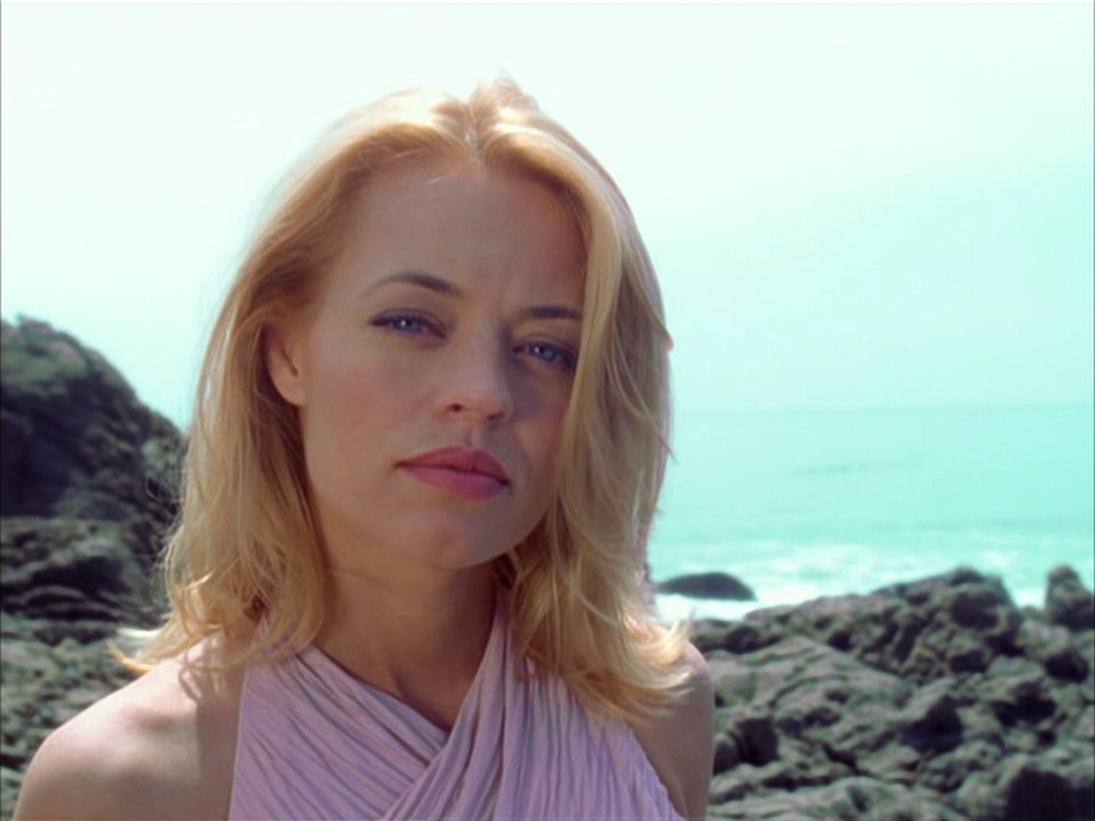 extant_StarTrek_VOY_6x01-EquinoxPart2_02591.jpg