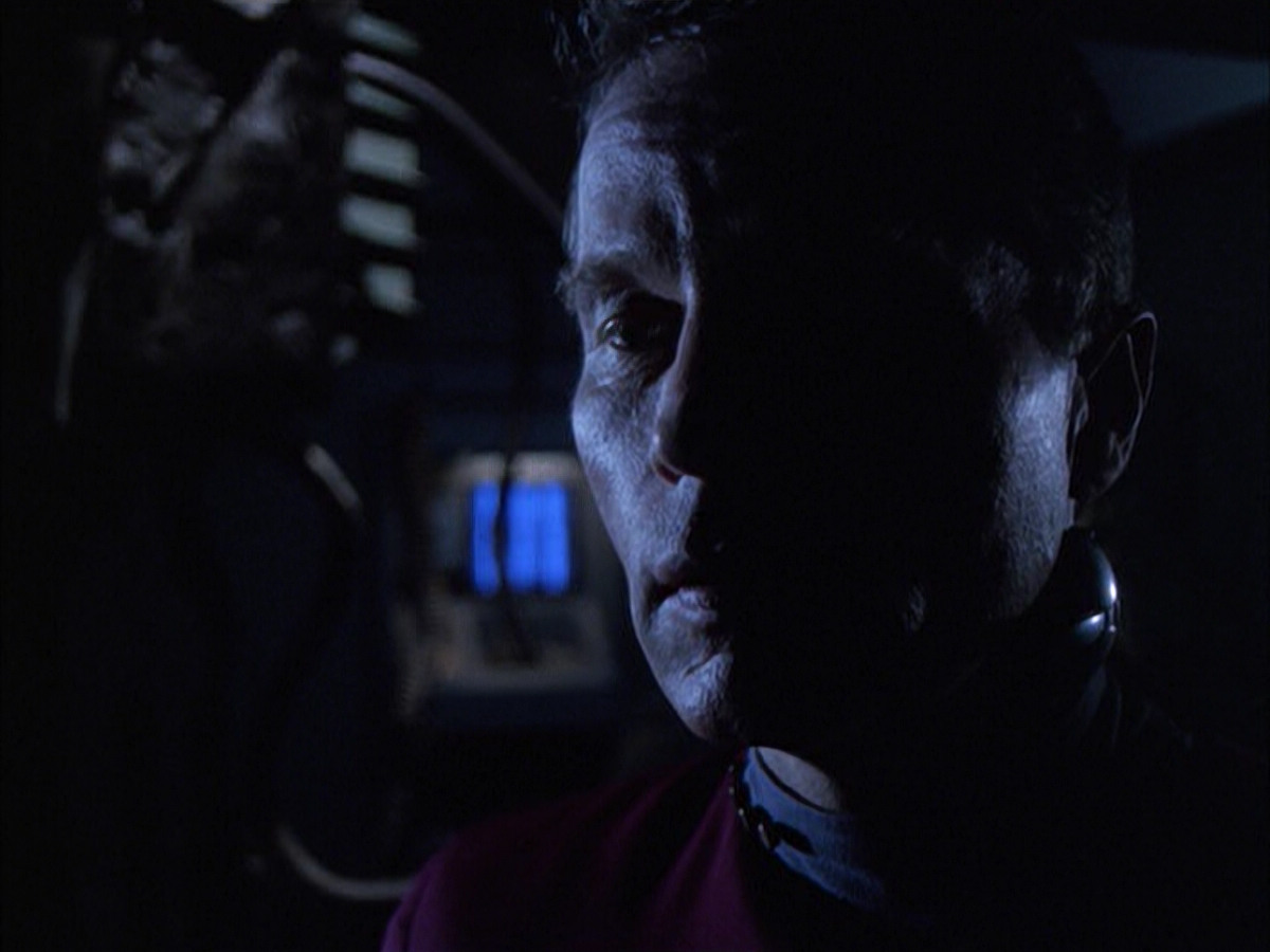 extant_StarTrek_VOY_6x01-EquinoxPart2_02594.jpg