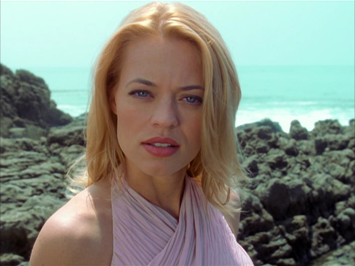 extant_StarTrek_VOY_6x01-EquinoxPart2_02599.jpg