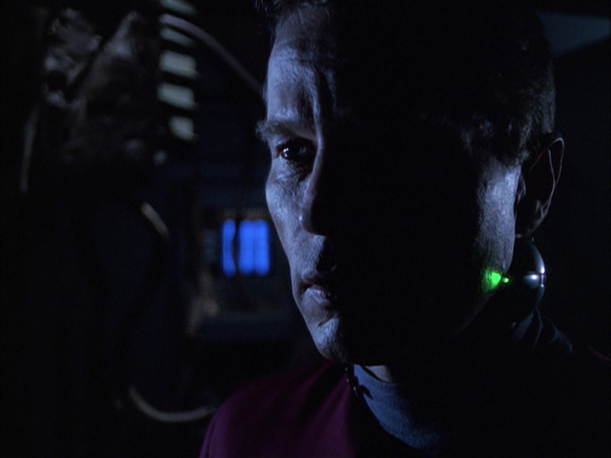 extant_StarTrek_VOY_6x01-EquinoxPart2_02602.jpg