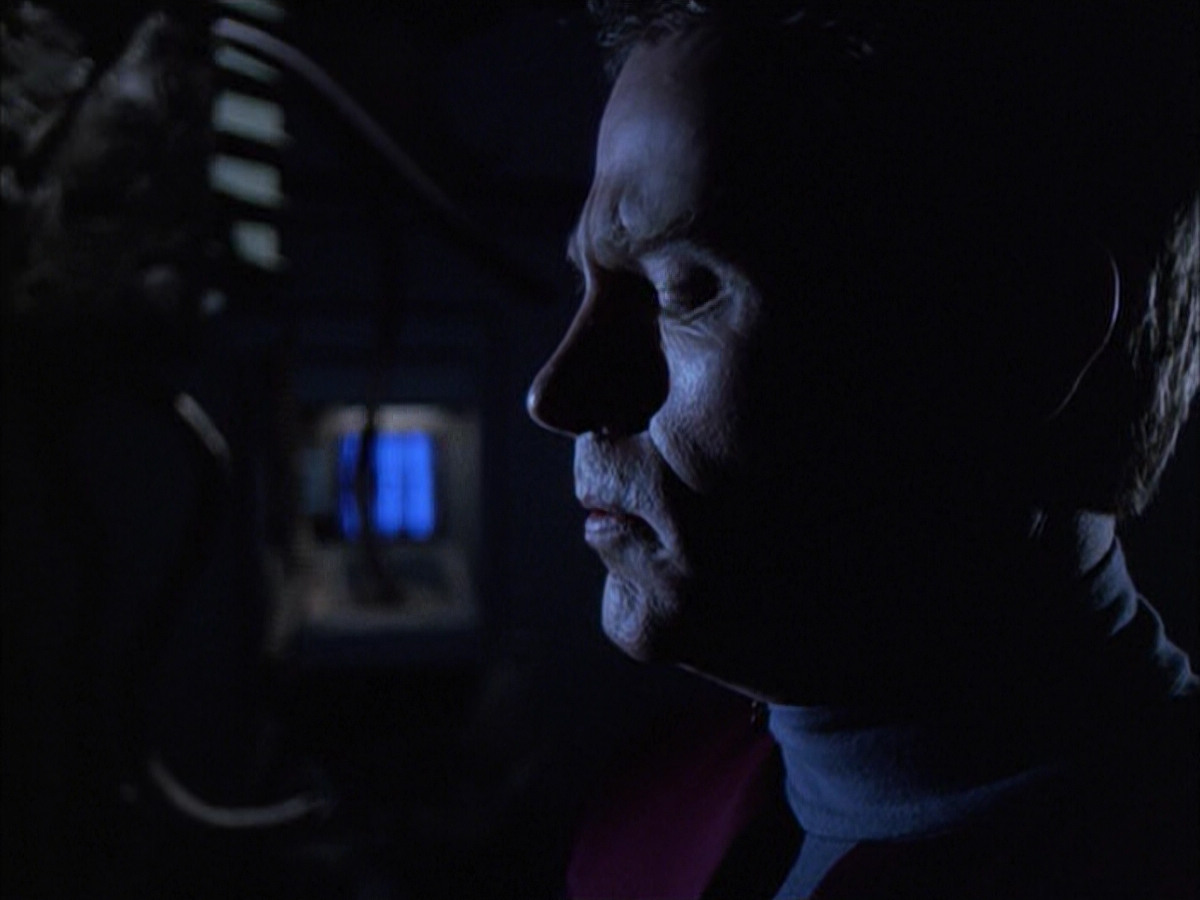 extant_StarTrek_VOY_6x01-EquinoxPart2_02624.jpg