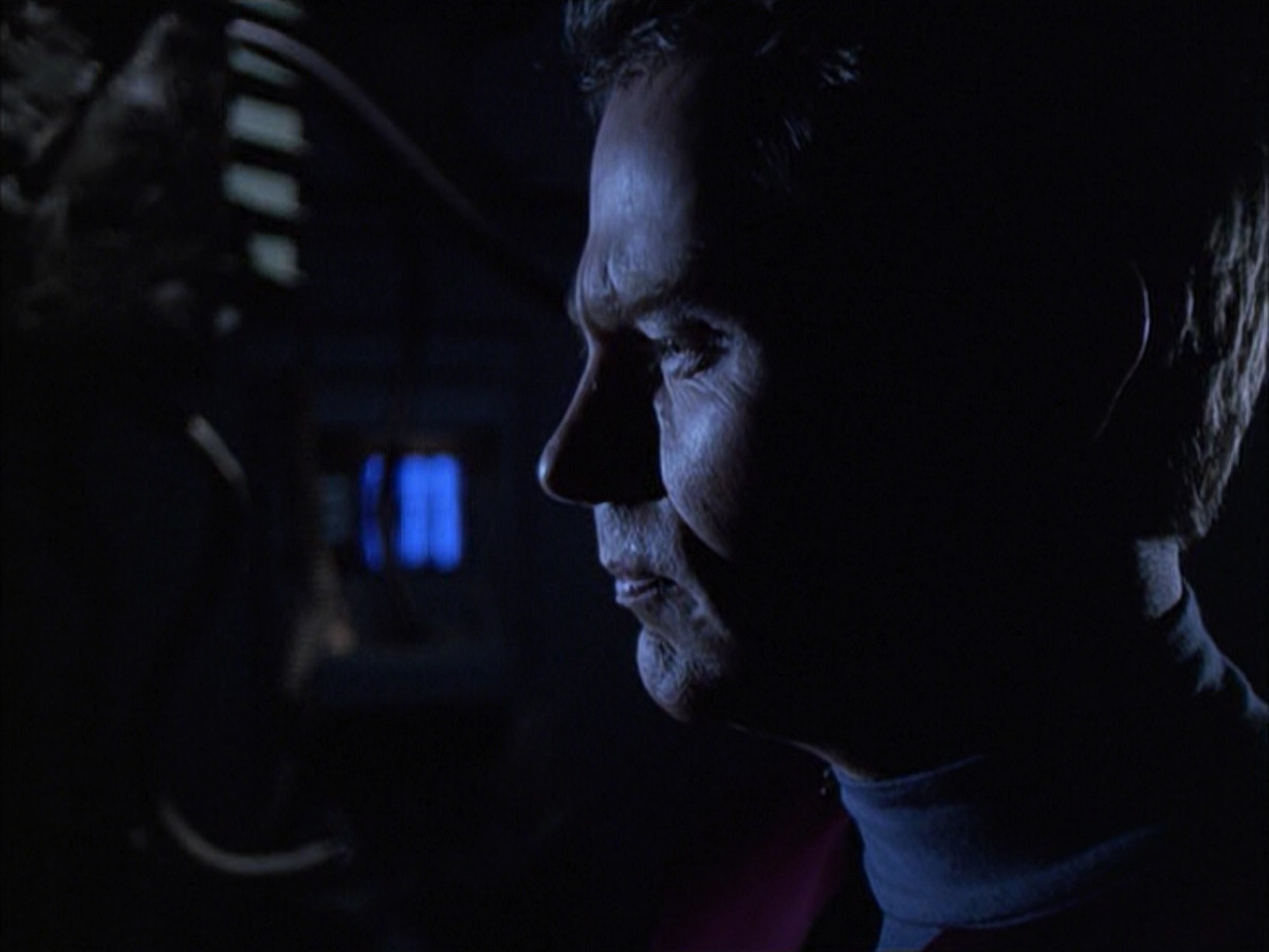 extant_StarTrek_VOY_6x01-EquinoxPart2_02626.jpg