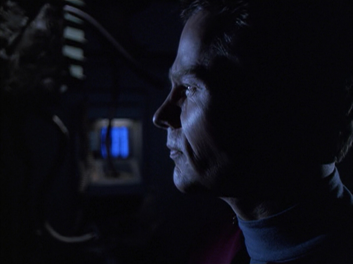 extant_StarTrek_VOY_6x01-EquinoxPart2_02627.jpg