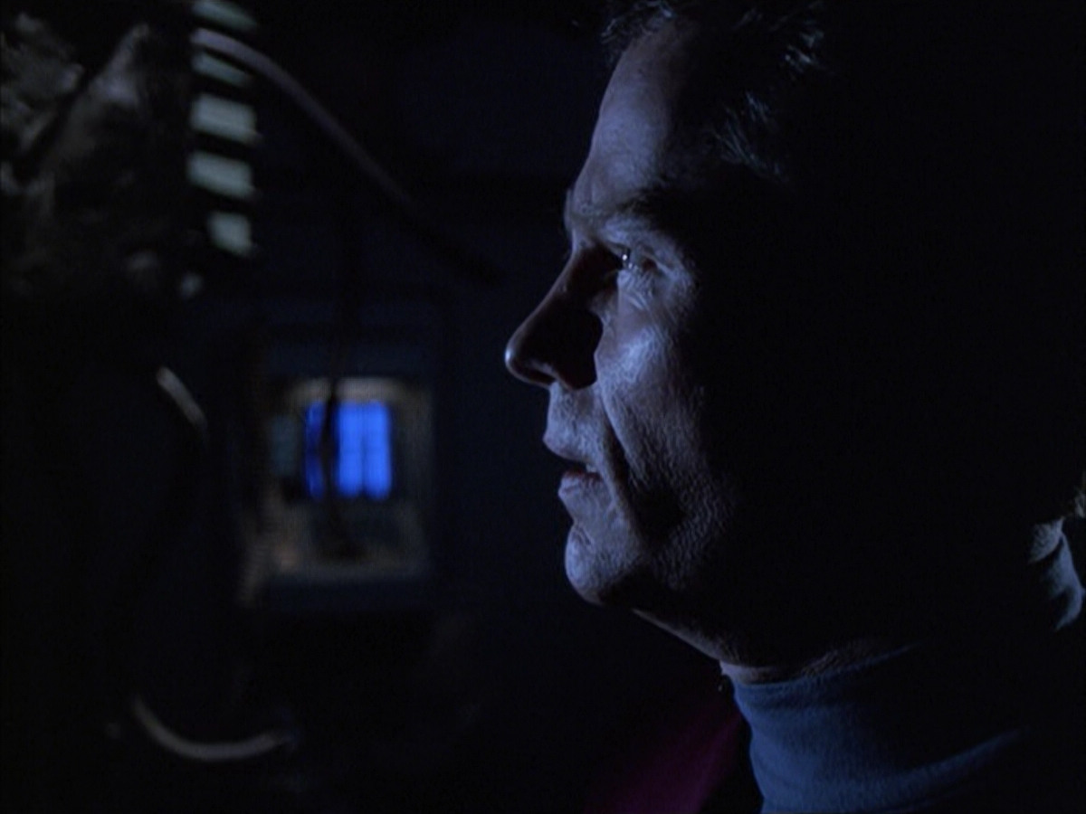 extant_StarTrek_VOY_6x01-EquinoxPart2_02632.jpg
