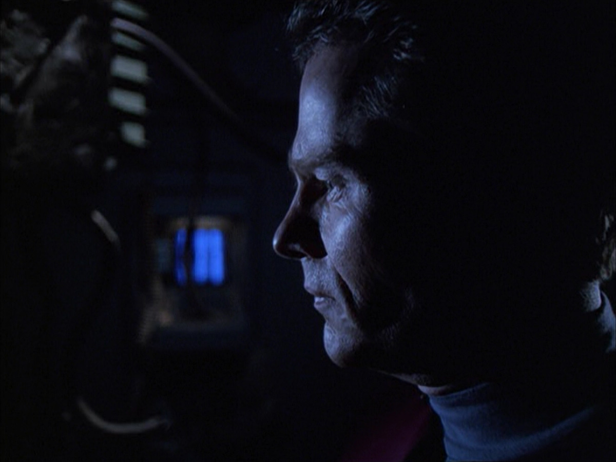 extant_StarTrek_VOY_6x01-EquinoxPart2_02637.jpg