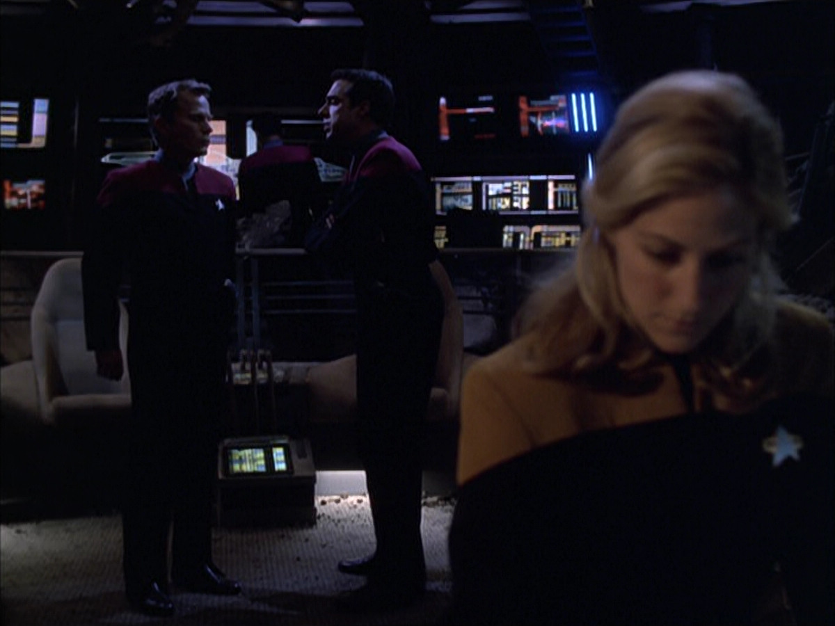 extant_StarTrek_VOY_6x01-EquinoxPart2_02665.jpg