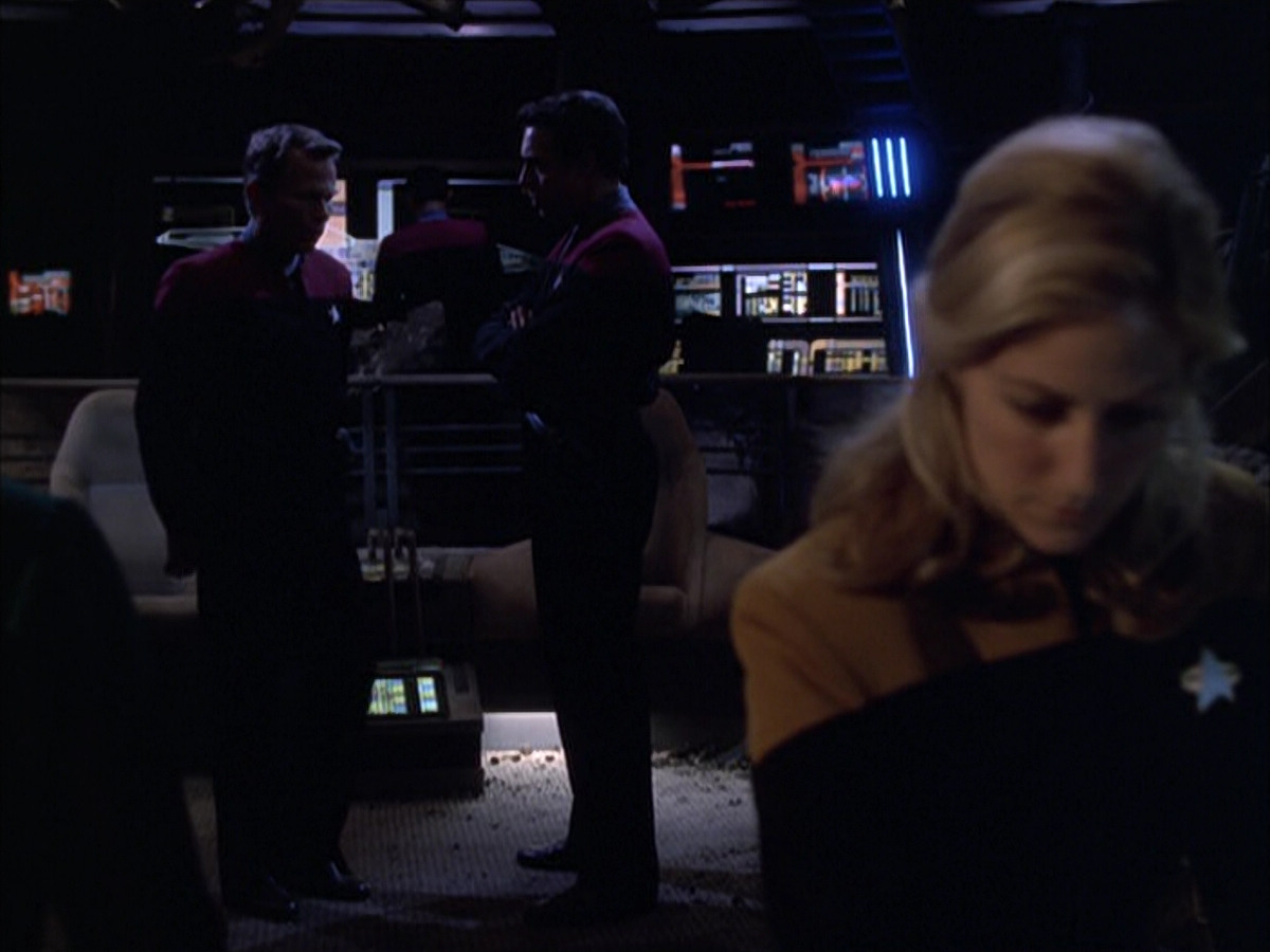extant_StarTrek_VOY_6x01-EquinoxPart2_02667.jpg