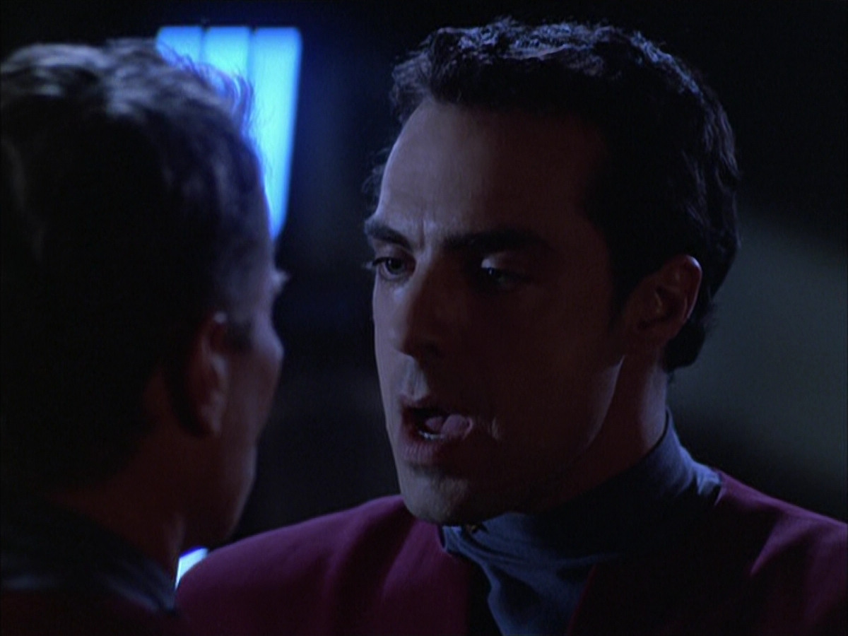 extant_StarTrek_VOY_6x01-EquinoxPart2_02710.jpg