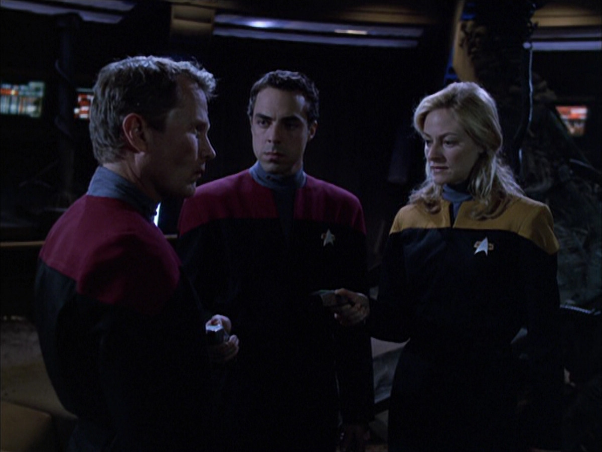 extant_StarTrek_VOY_6x01-EquinoxPart2_02739.jpg