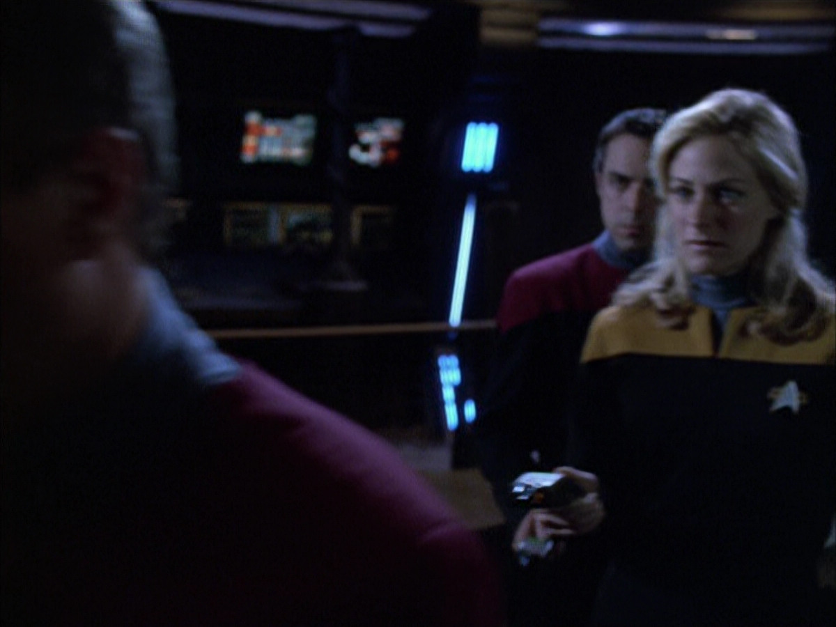 extant_StarTrek_VOY_6x01-EquinoxPart2_02743.jpg