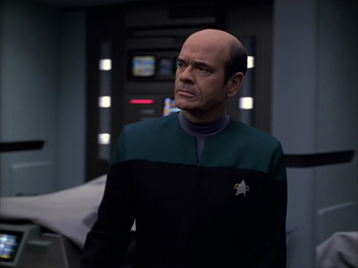 extant_StarTrek_VOY_6x01-EquinoxPart2_02766.jpg