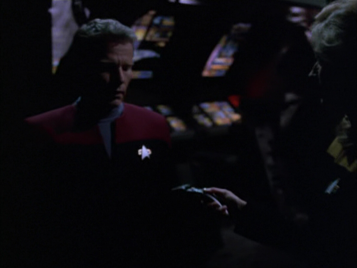 extant_StarTrek_VOY_6x01-EquinoxPart2_02820.jpg