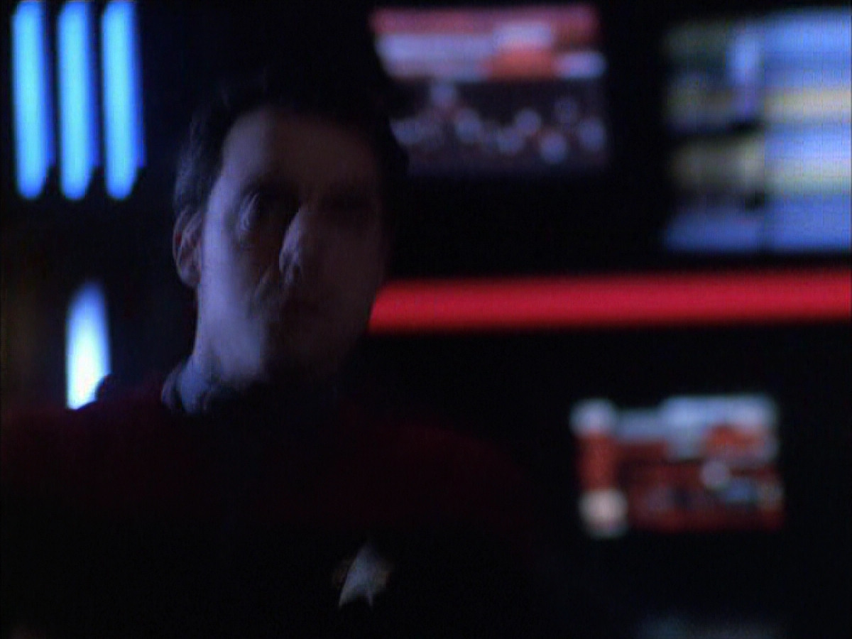 extant_StarTrek_VOY_6x01-EquinoxPart2_02867.jpg