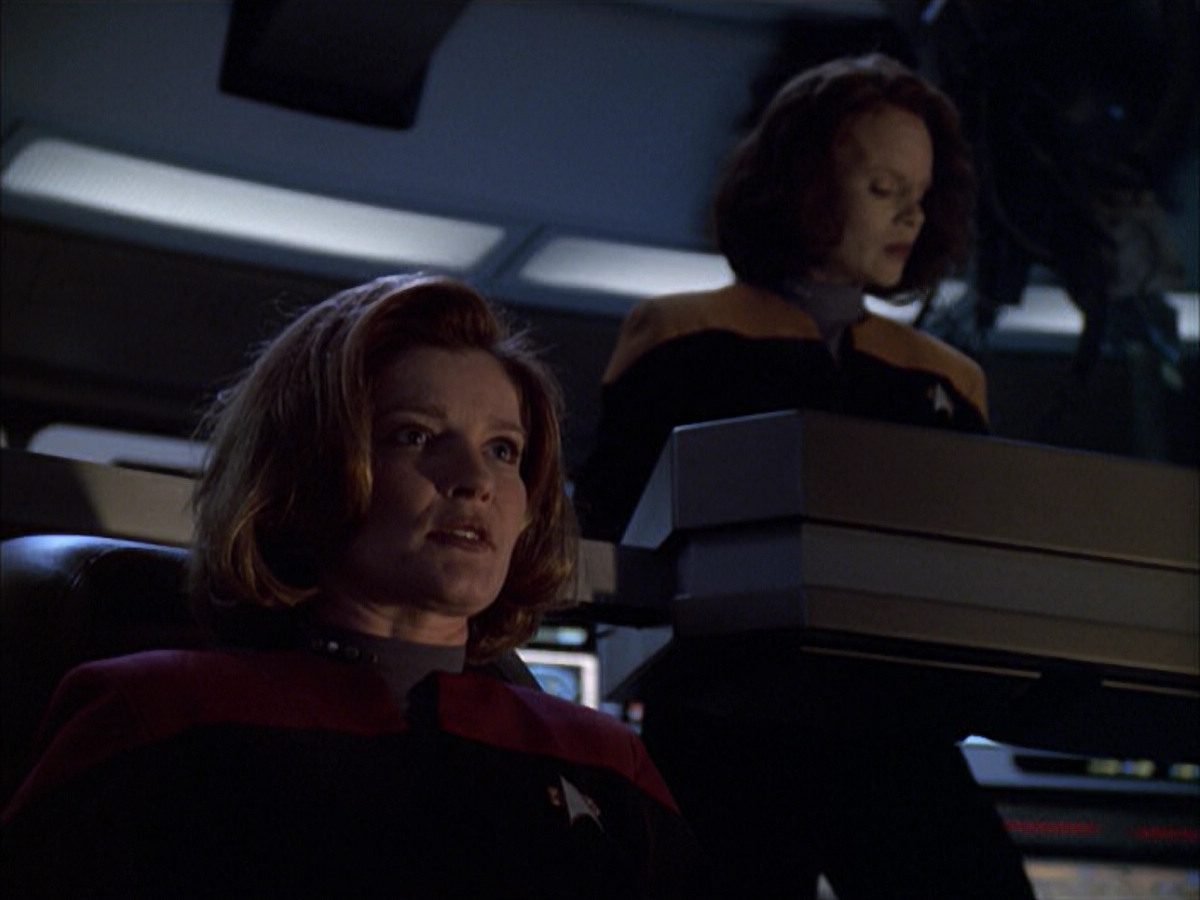 extant_StarTrek_VOY_6x01-EquinoxPart2_02888.jpg