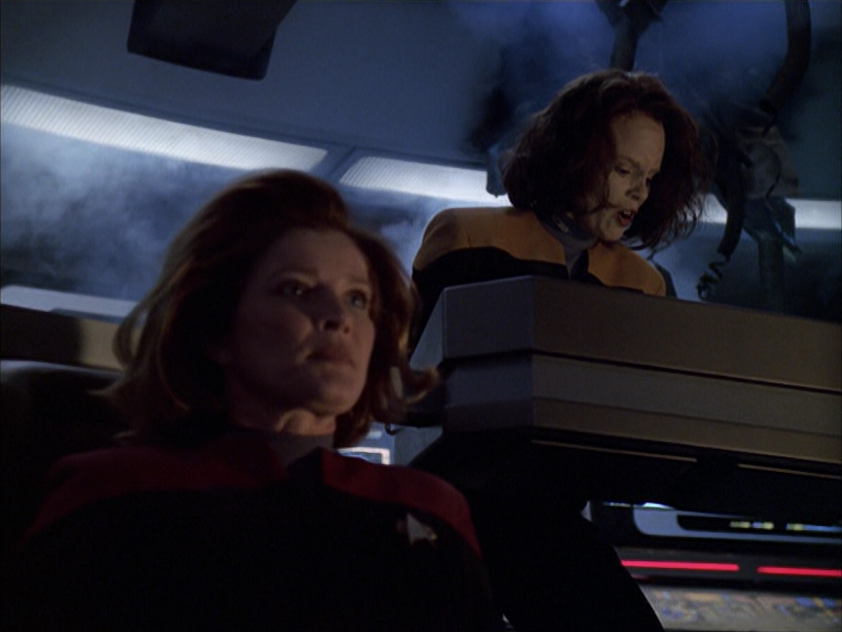 extant_StarTrek_VOY_6x01-EquinoxPart2_02900.jpg