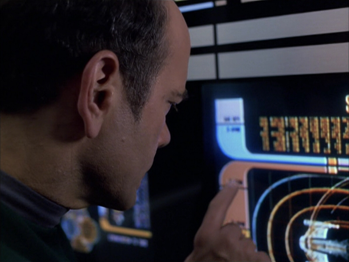 extant_StarTrek_VOY_6x01-EquinoxPart2_02912.jpg