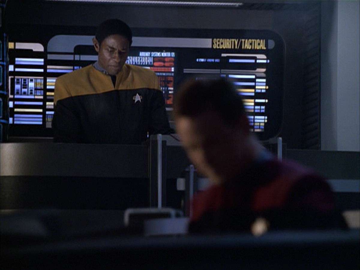 extant_StarTrek_VOY_6x01-EquinoxPart2_02925.jpg