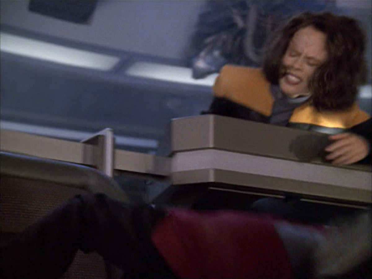 extant_StarTrek_VOY_6x01-EquinoxPart2_02930.jpg
