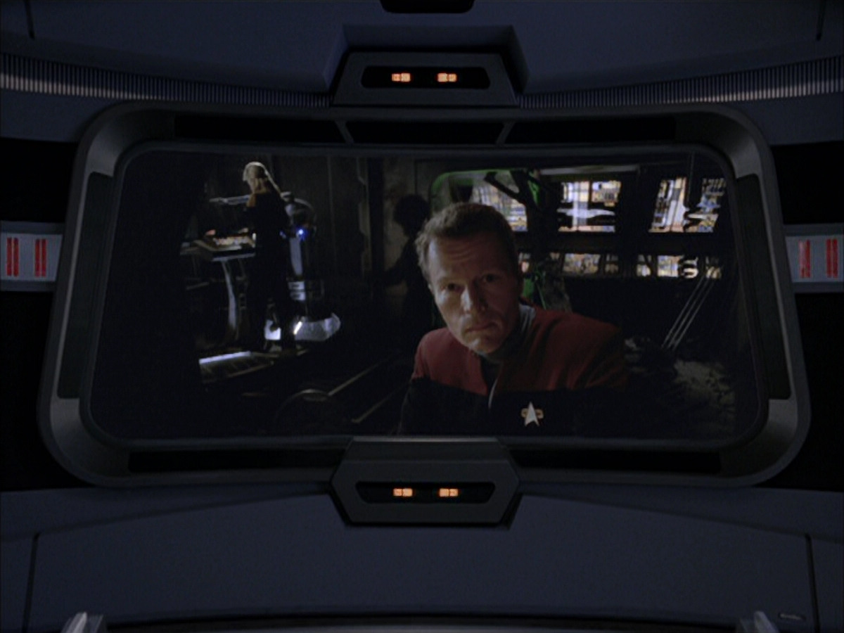 extant_StarTrek_VOY_6x01-EquinoxPart2_02943.jpg