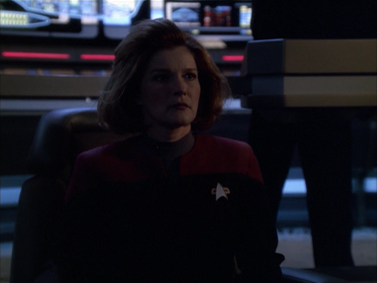 extant_StarTrek_VOY_6x01-EquinoxPart2_02952.jpg