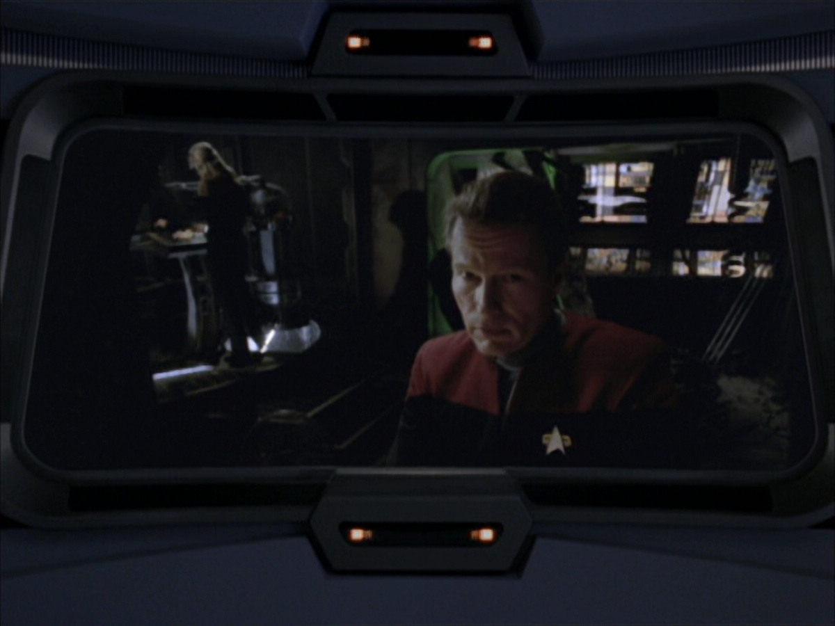 extant_StarTrek_VOY_6x01-EquinoxPart2_02966.jpg