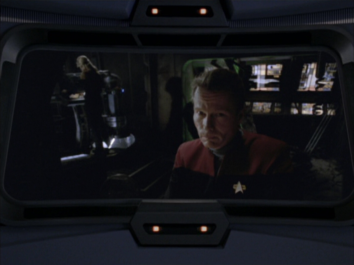 extant_StarTrek_VOY_6x01-EquinoxPart2_02968.jpg