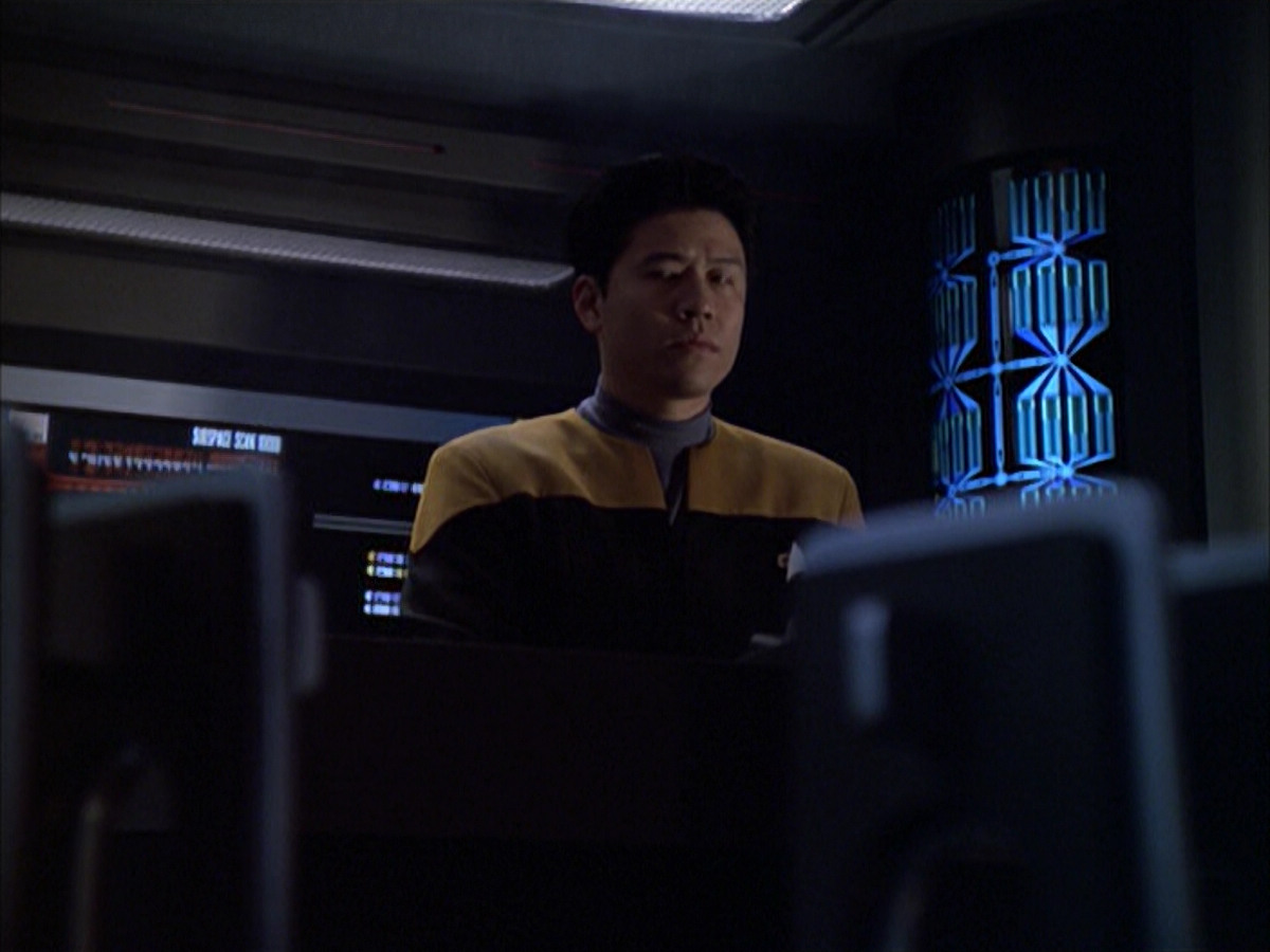 extant_StarTrek_VOY_6x01-EquinoxPart2_02969.jpg