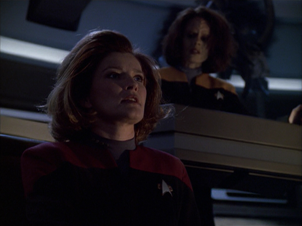 extant_StarTrek_VOY_6x01-EquinoxPart2_02978.jpg