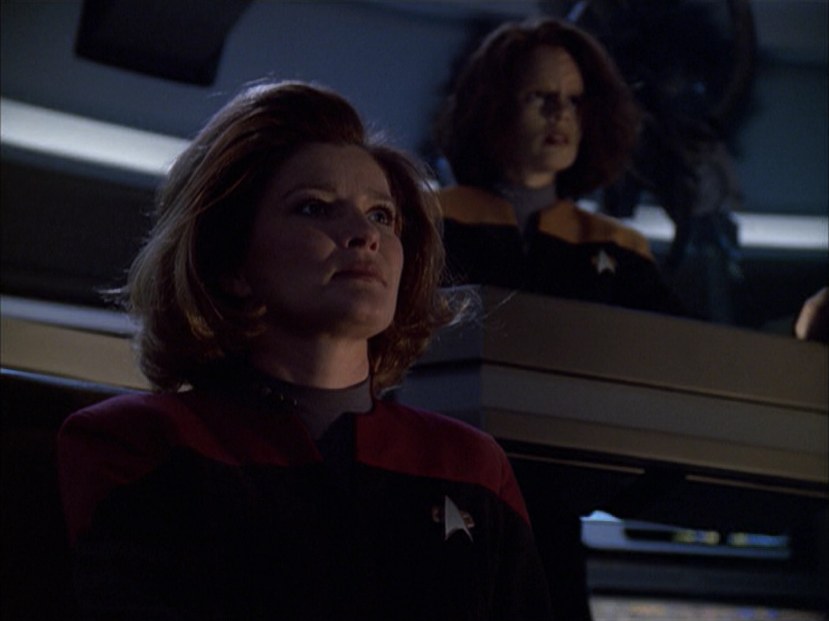 extant_StarTrek_VOY_6x01-EquinoxPart2_02984.jpg