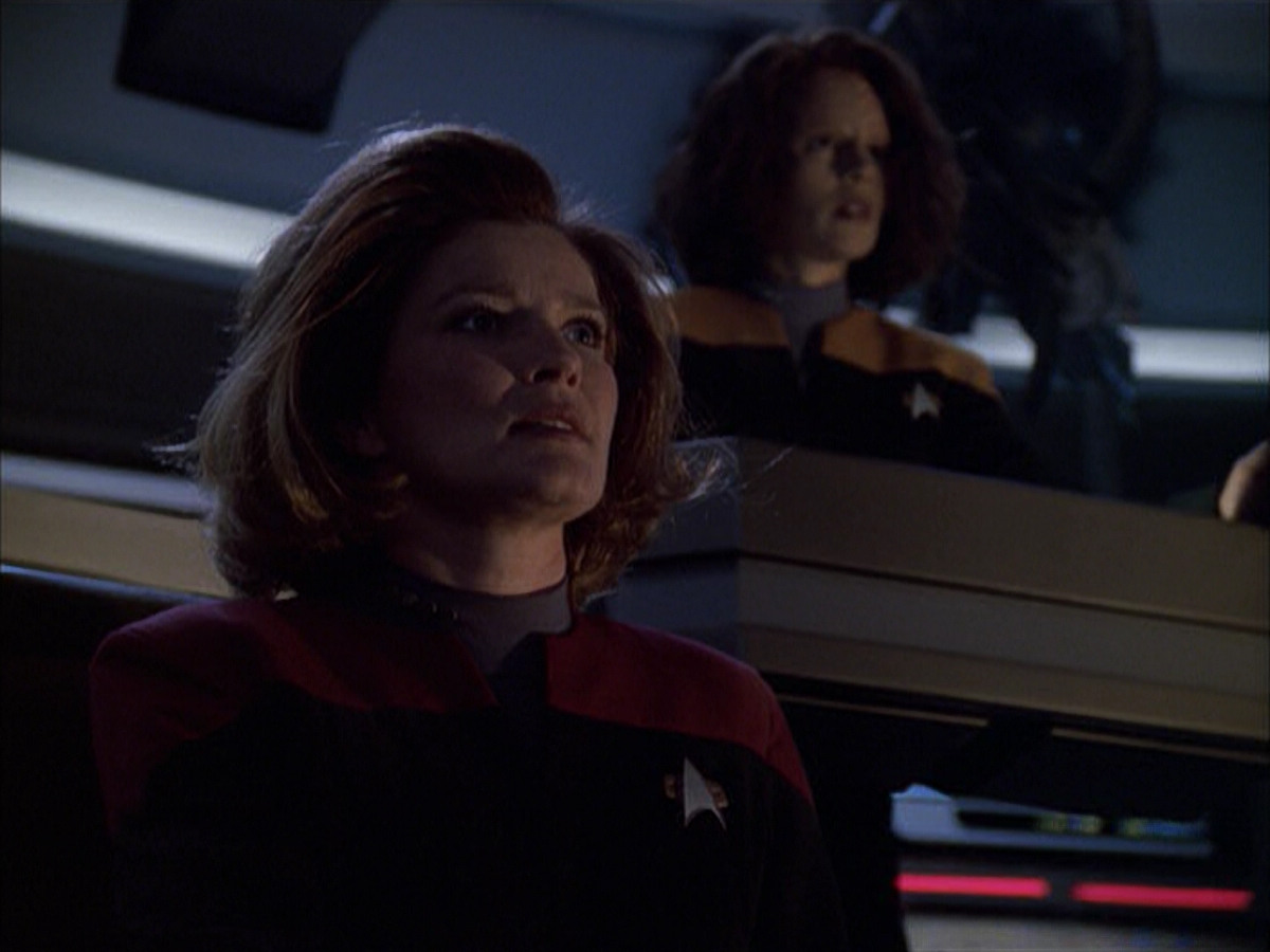 extant_StarTrek_VOY_6x01-EquinoxPart2_02985.jpg