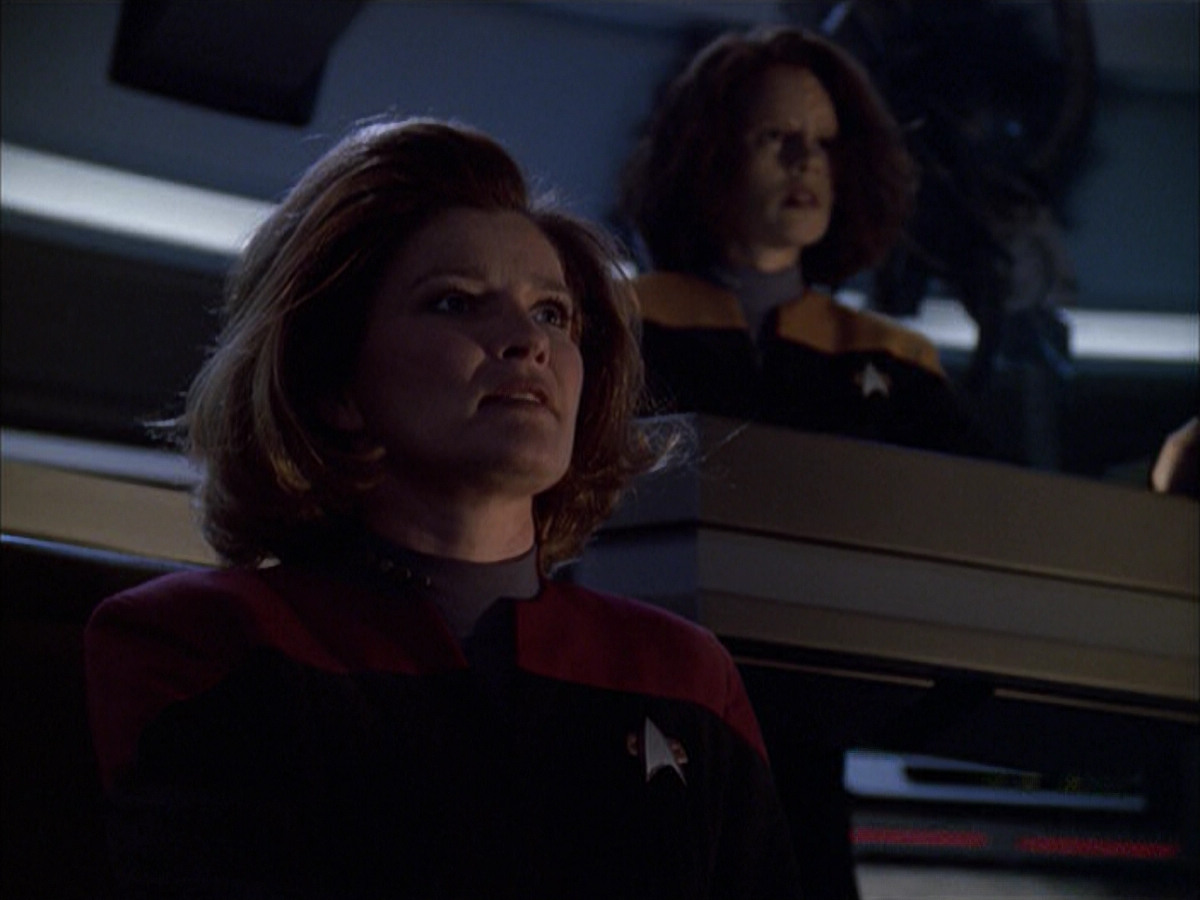 extant_StarTrek_VOY_6x01-EquinoxPart2_02986.jpg