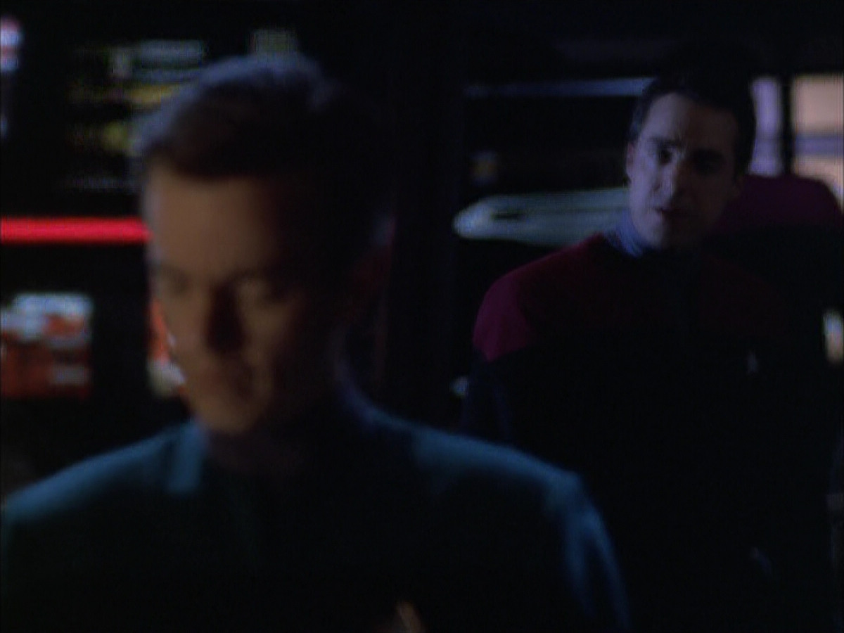 extant_StarTrek_VOY_6x01-EquinoxPart2_03000.jpg