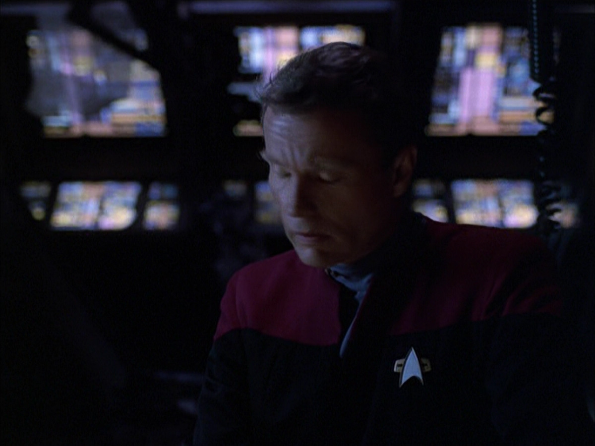 extant_StarTrek_VOY_6x01-EquinoxPart2_03005.jpg