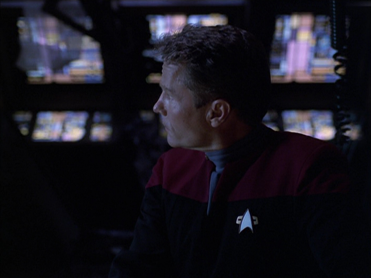 extant_StarTrek_VOY_6x01-EquinoxPart2_03013.jpg