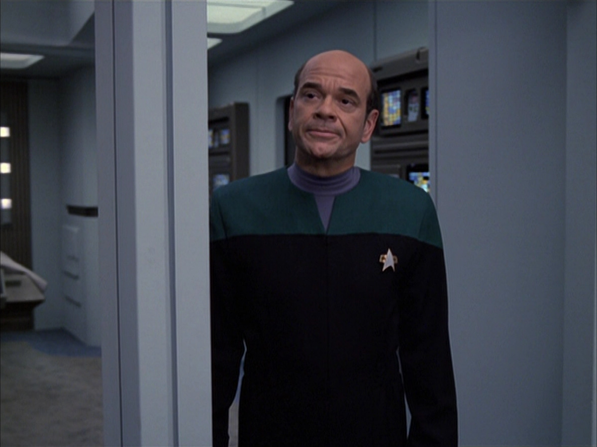 extant_StarTrek_VOY_6x01-EquinoxPart2_03041.jpg