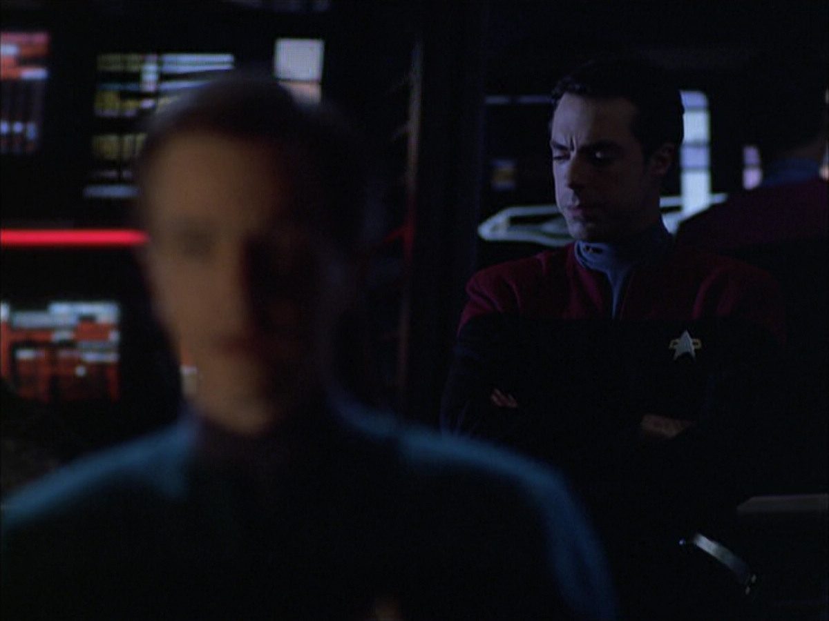 extant_StarTrek_VOY_6x01-EquinoxPart2_03066.jpg