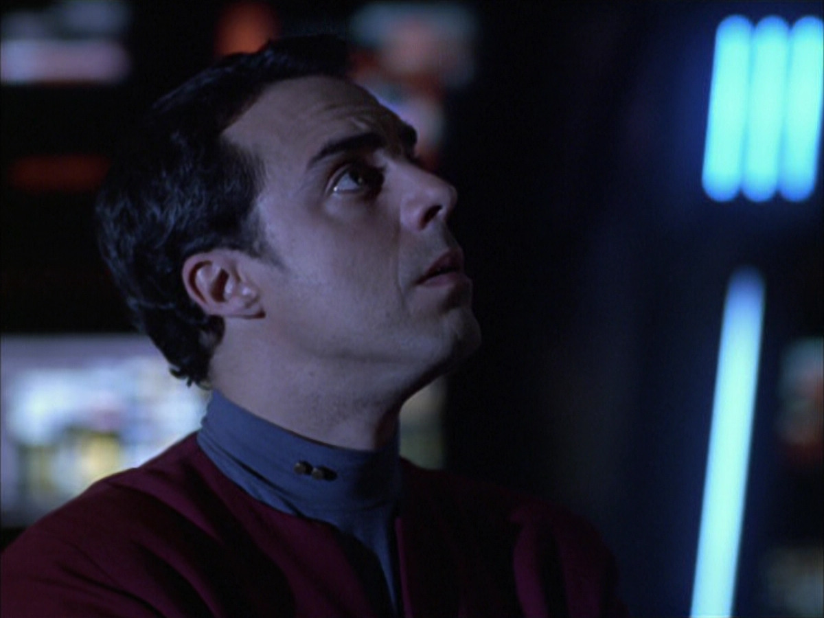 extant_StarTrek_VOY_6x01-EquinoxPart2_03070.jpg