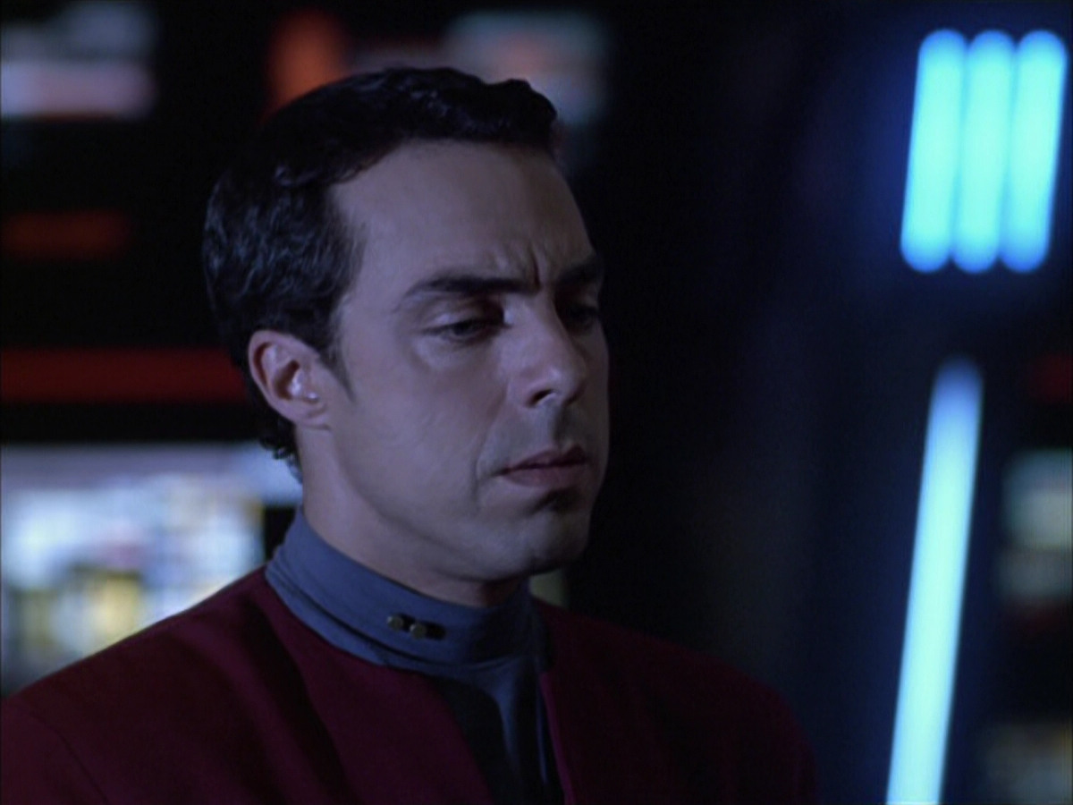 extant_StarTrek_VOY_6x01-EquinoxPart2_03075.jpg
