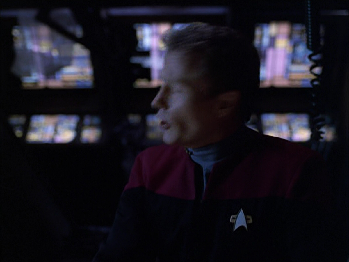 extant_StarTrek_VOY_6x01-EquinoxPart2_03084.jpg