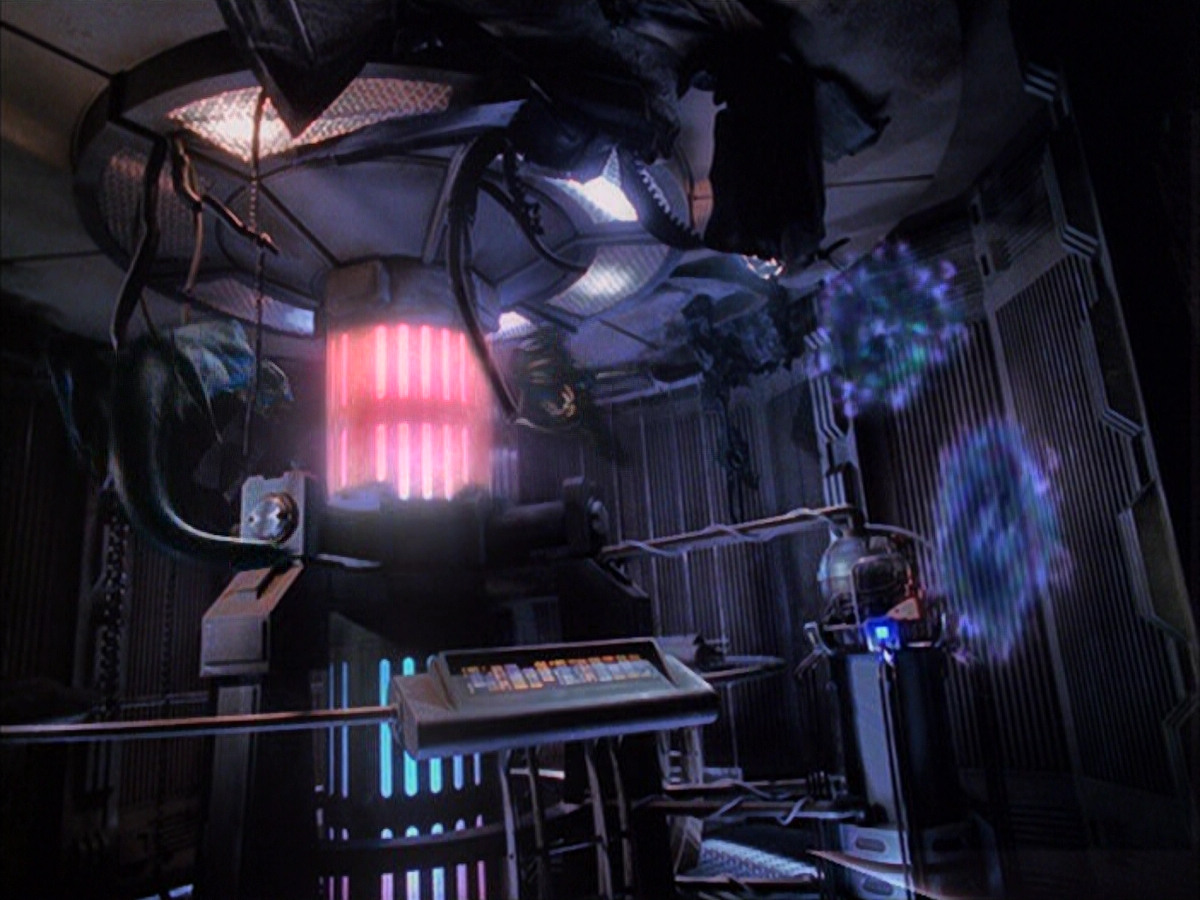 extant_StarTrek_VOY_6x01-EquinoxPart2_03088.jpg
