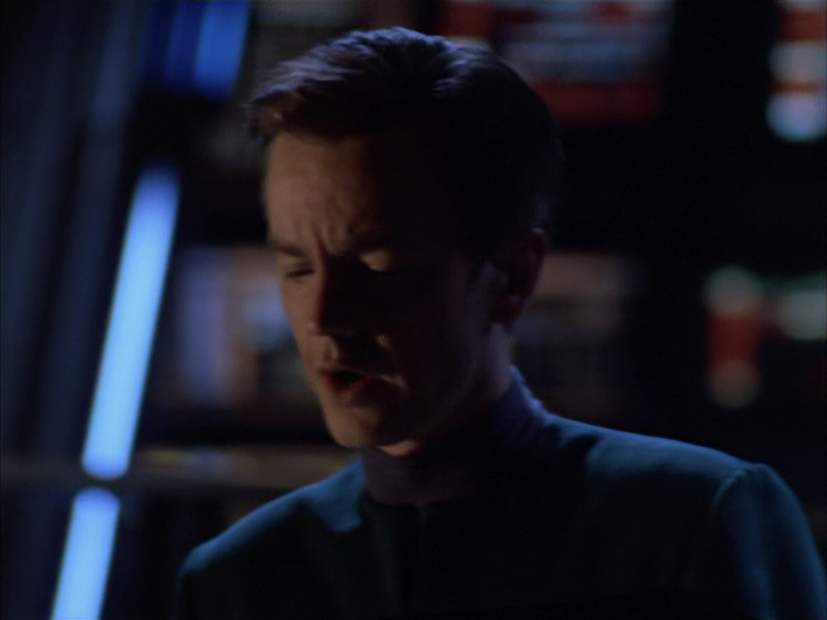 extant_StarTrek_VOY_6x01-EquinoxPart2_03091.jpg