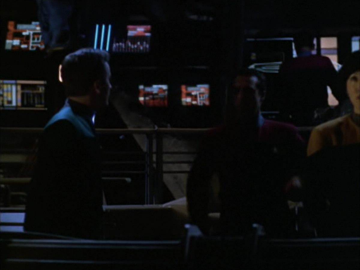 extant_StarTrek_VOY_6x01-EquinoxPart2_03094.jpg