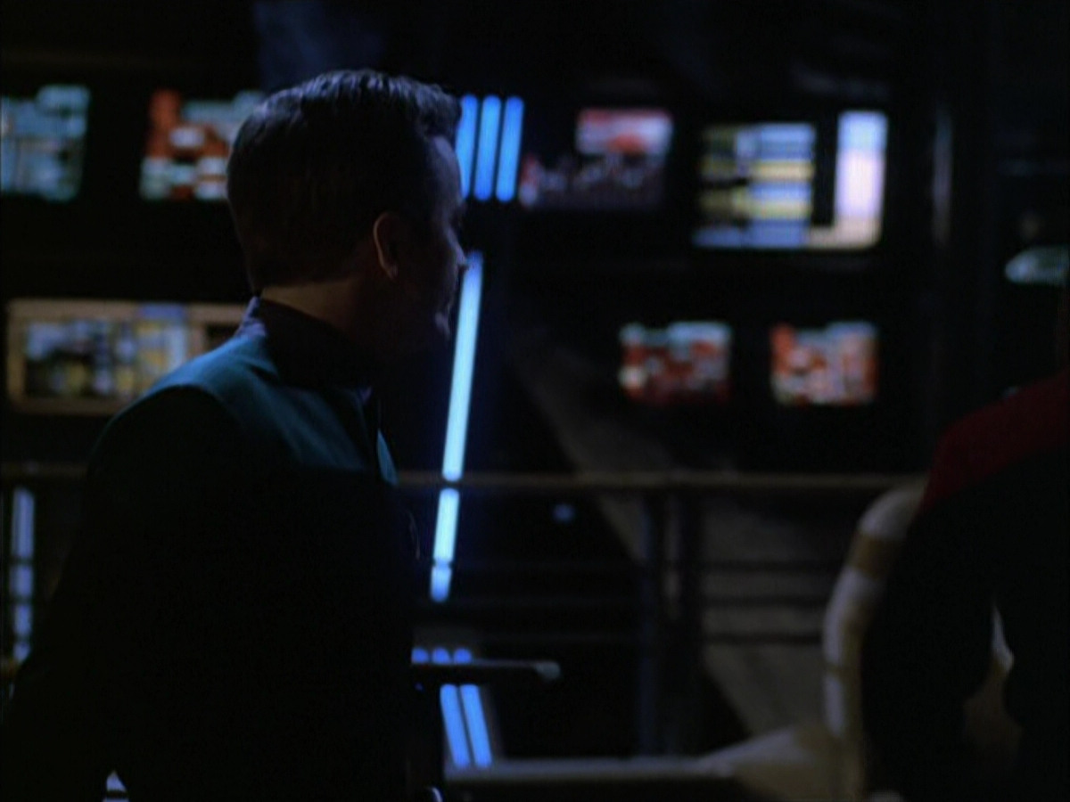extant_StarTrek_VOY_6x01-EquinoxPart2_03103.jpg