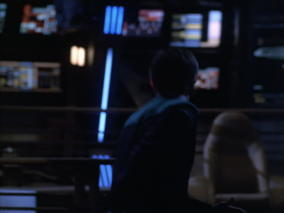 extant_StarTrek_VOY_6x01-EquinoxPart2_03113.jpg