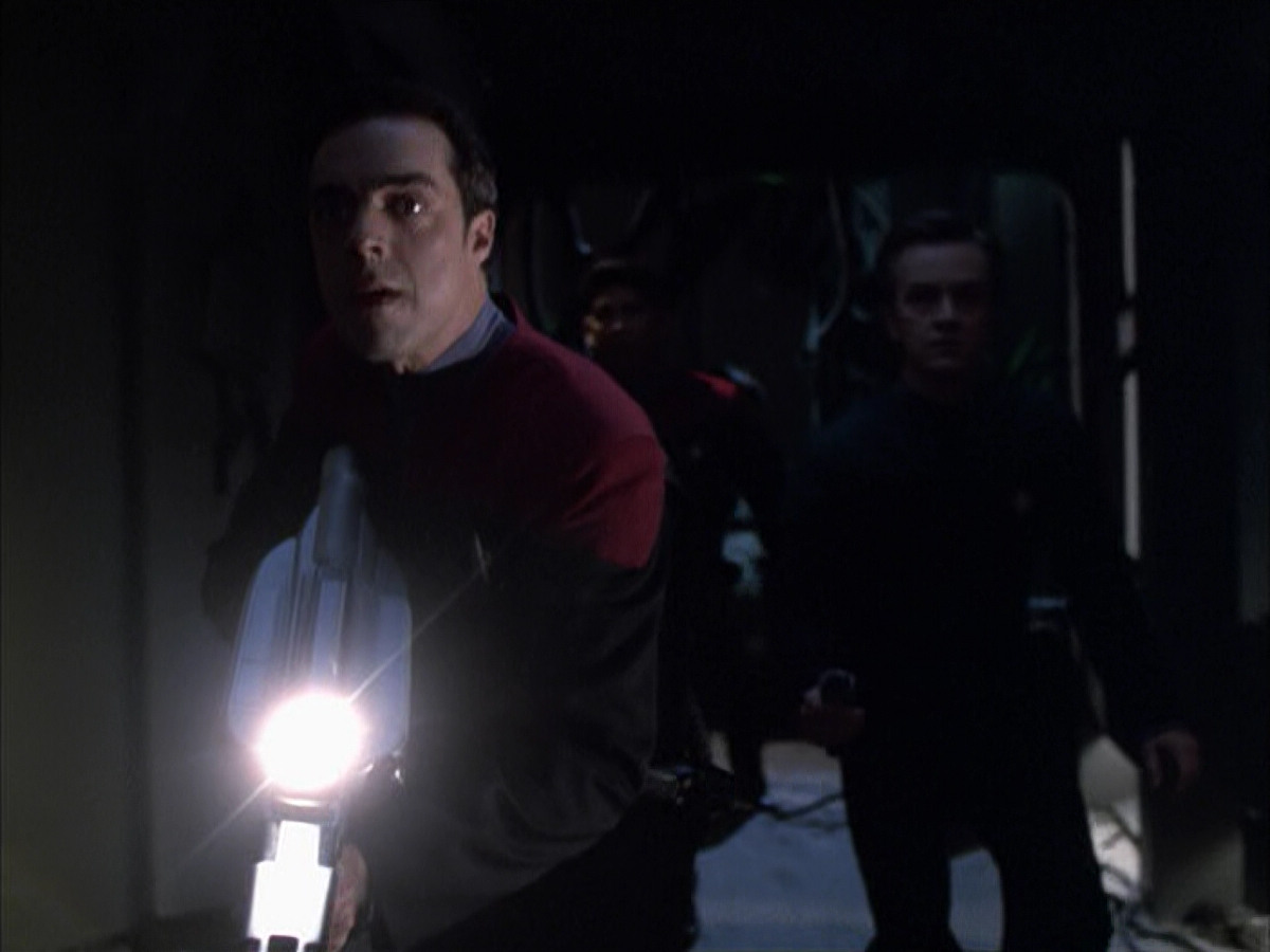 extant_StarTrek_VOY_6x01-EquinoxPart2_03121.jpg