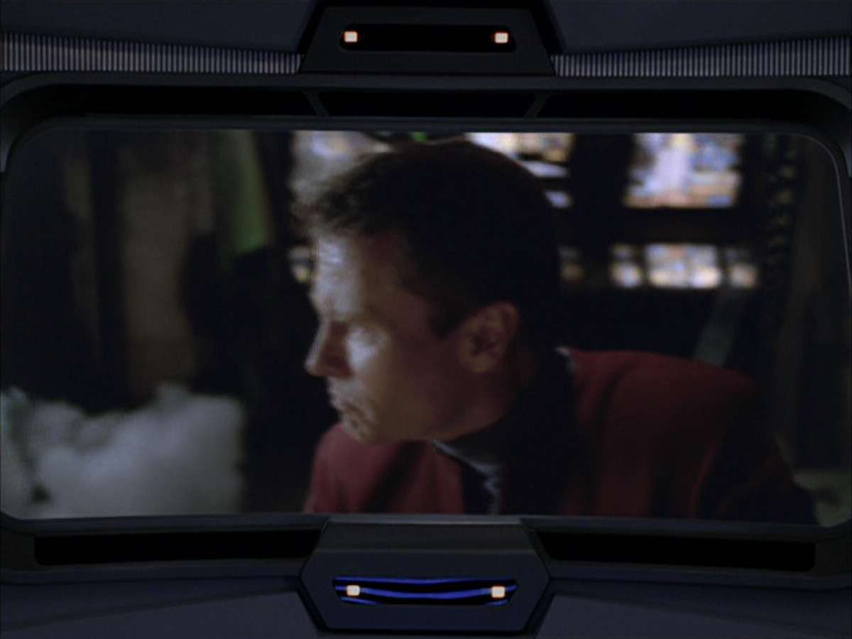 extant_StarTrek_VOY_6x01-EquinoxPart2_03191.jpg