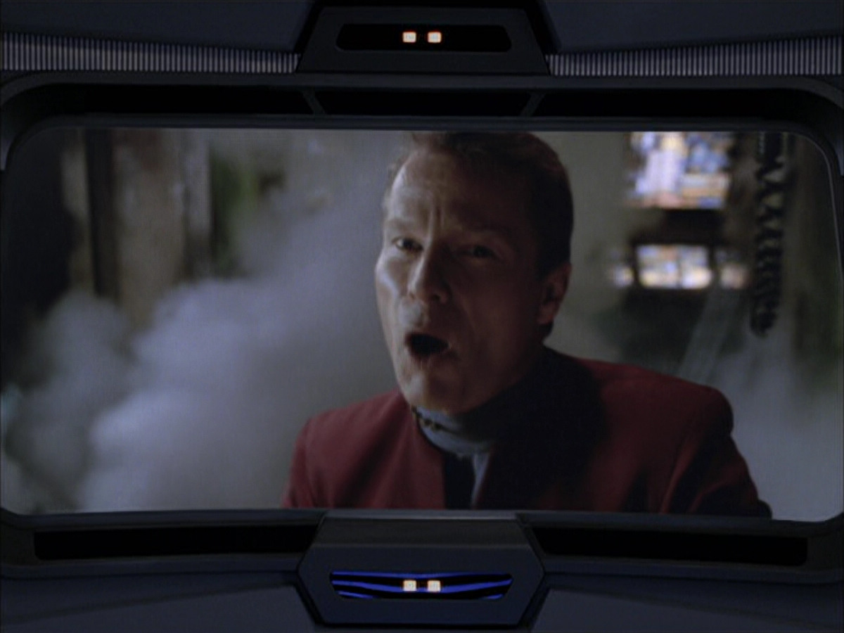 extant_StarTrek_VOY_6x01-EquinoxPart2_03198.jpg